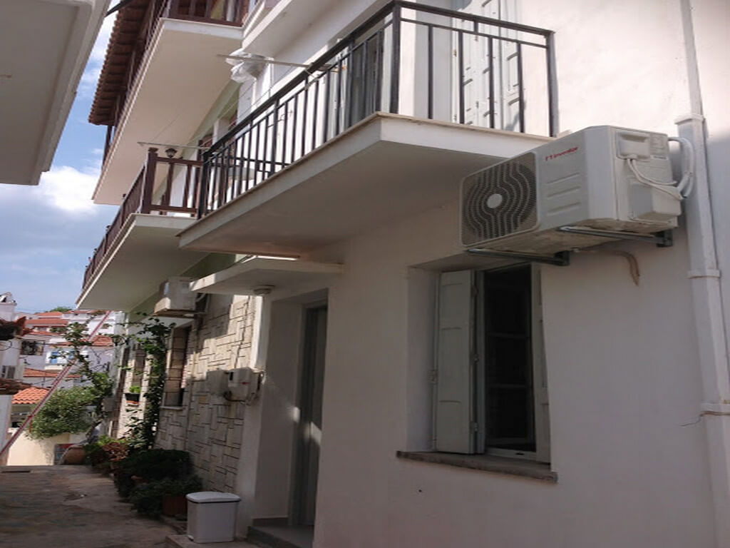 Picturesque house in Skopelos town