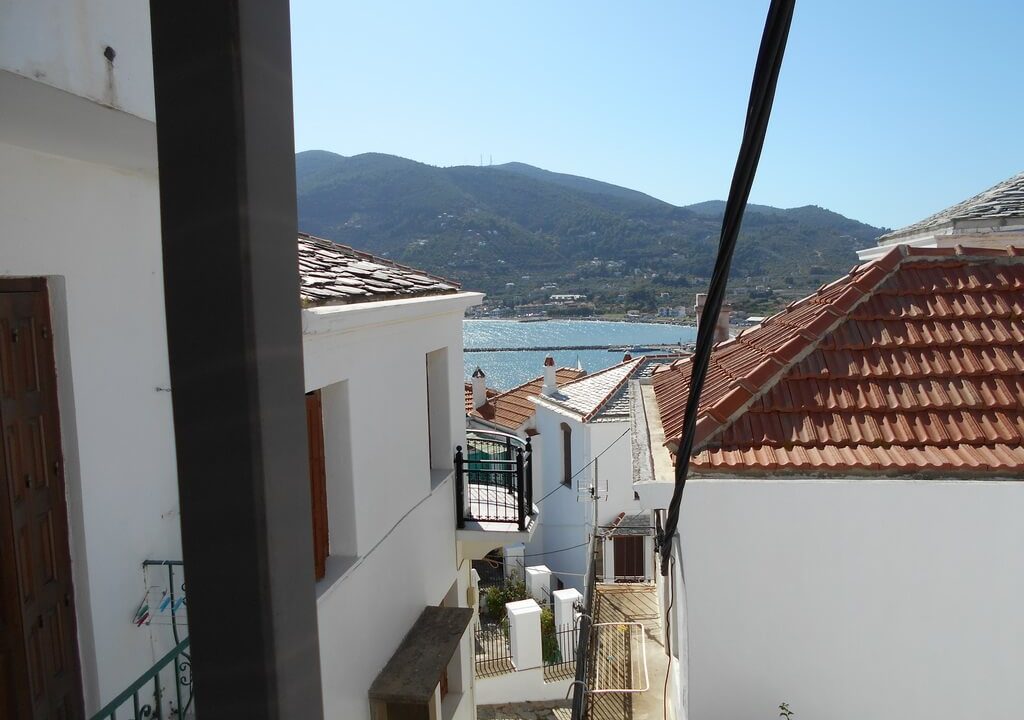 Ανακαινισμένο σπίτι στο Κάστρο-gallery08-skopelosrealestate.net