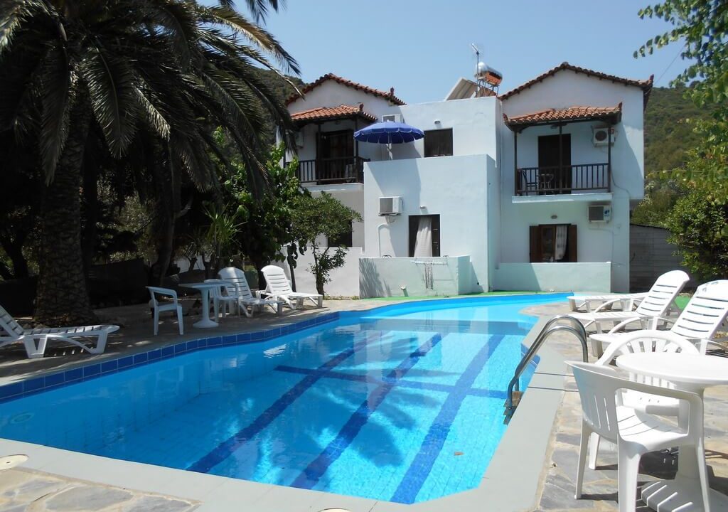 Συγκρότημα Δωματίων με πισίνα-gallery02-skopelosrealestate.net